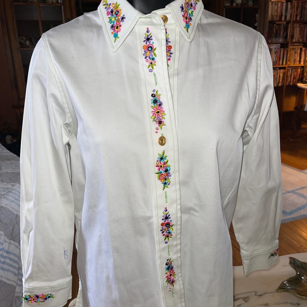 Bob Mackie XS Wearable Art May Pole Shirt White - Picture 3 of 12
